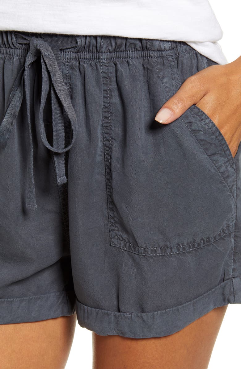 Caslon<sup>®</sup> Drawstring Waist Chambray Shorts, Alternate, color,