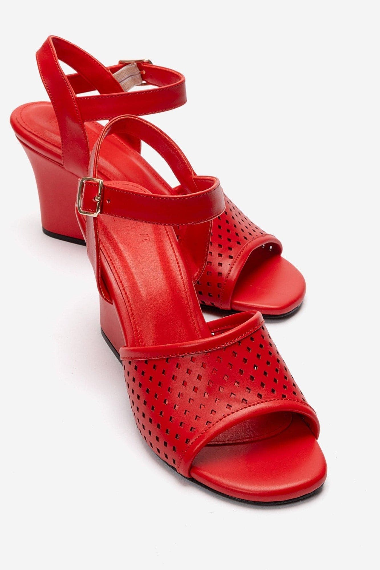Hervon Block Heel Ankle Strap Sandal, Main, color, Red
