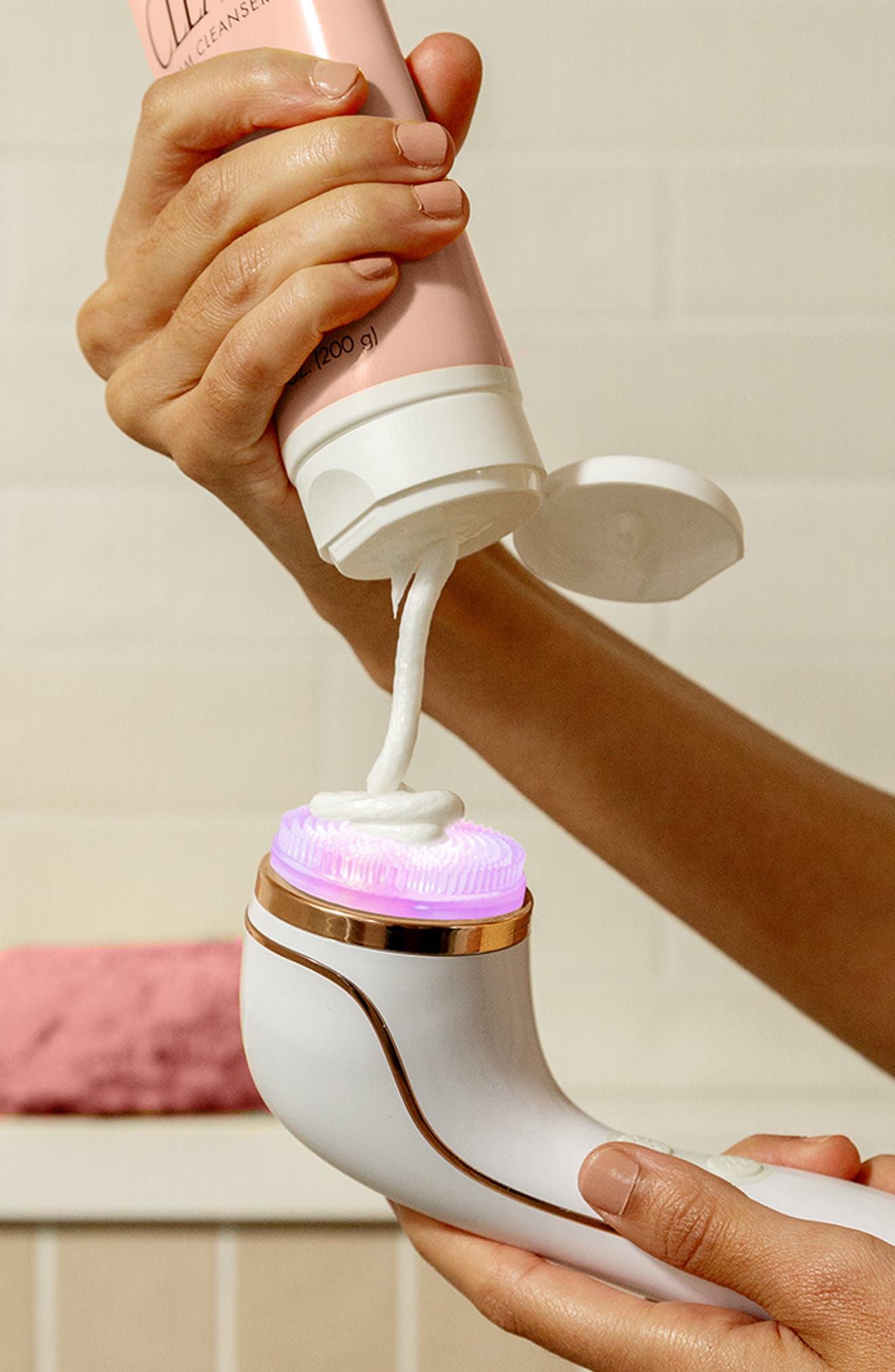 REVIVE LIGHT THERAPY Lux Sonique LED Sonic Cleansing Device (Women