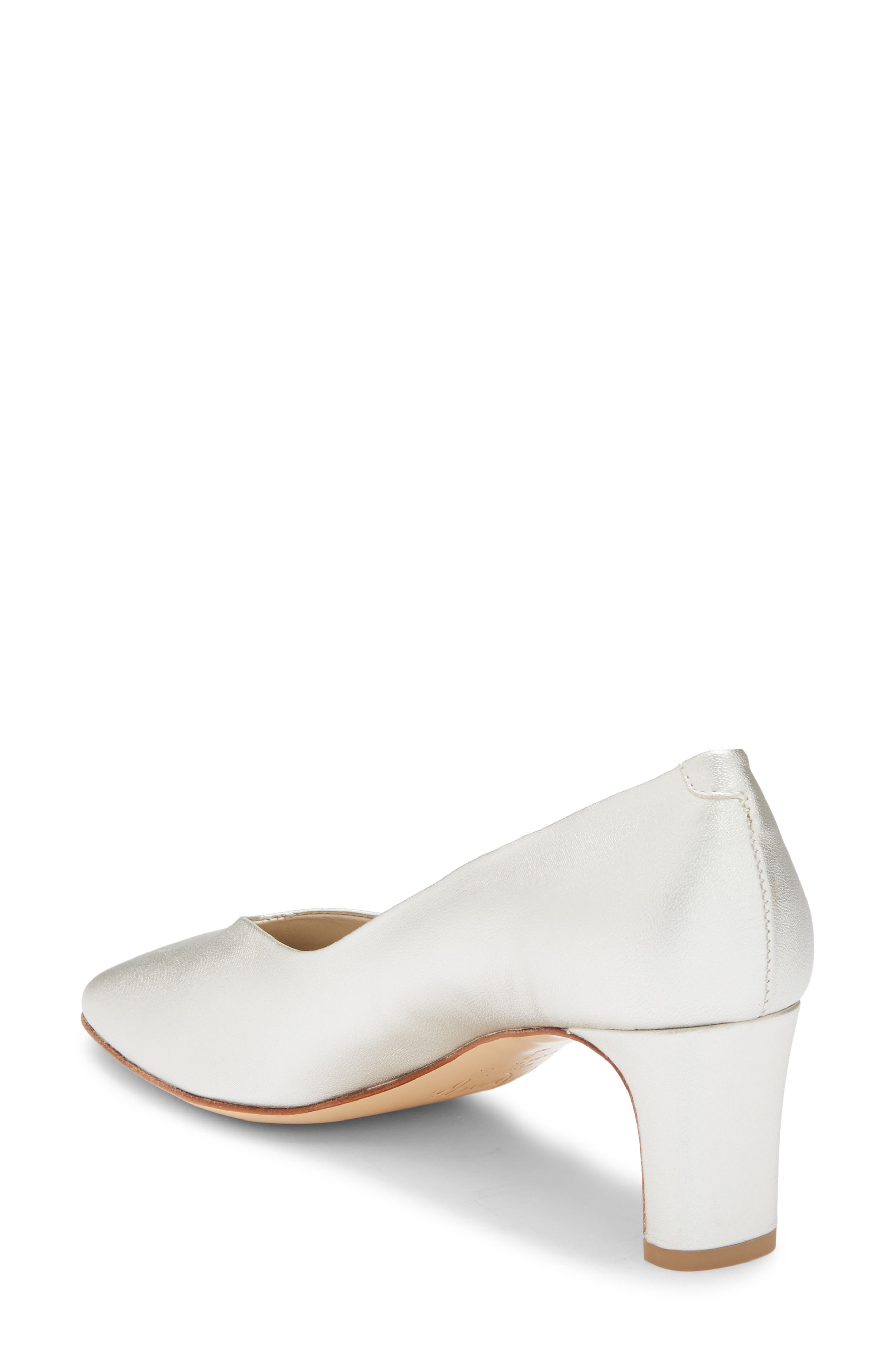 Amalfi by Rangoni Scilla Pump, Alternate, color, Champagne