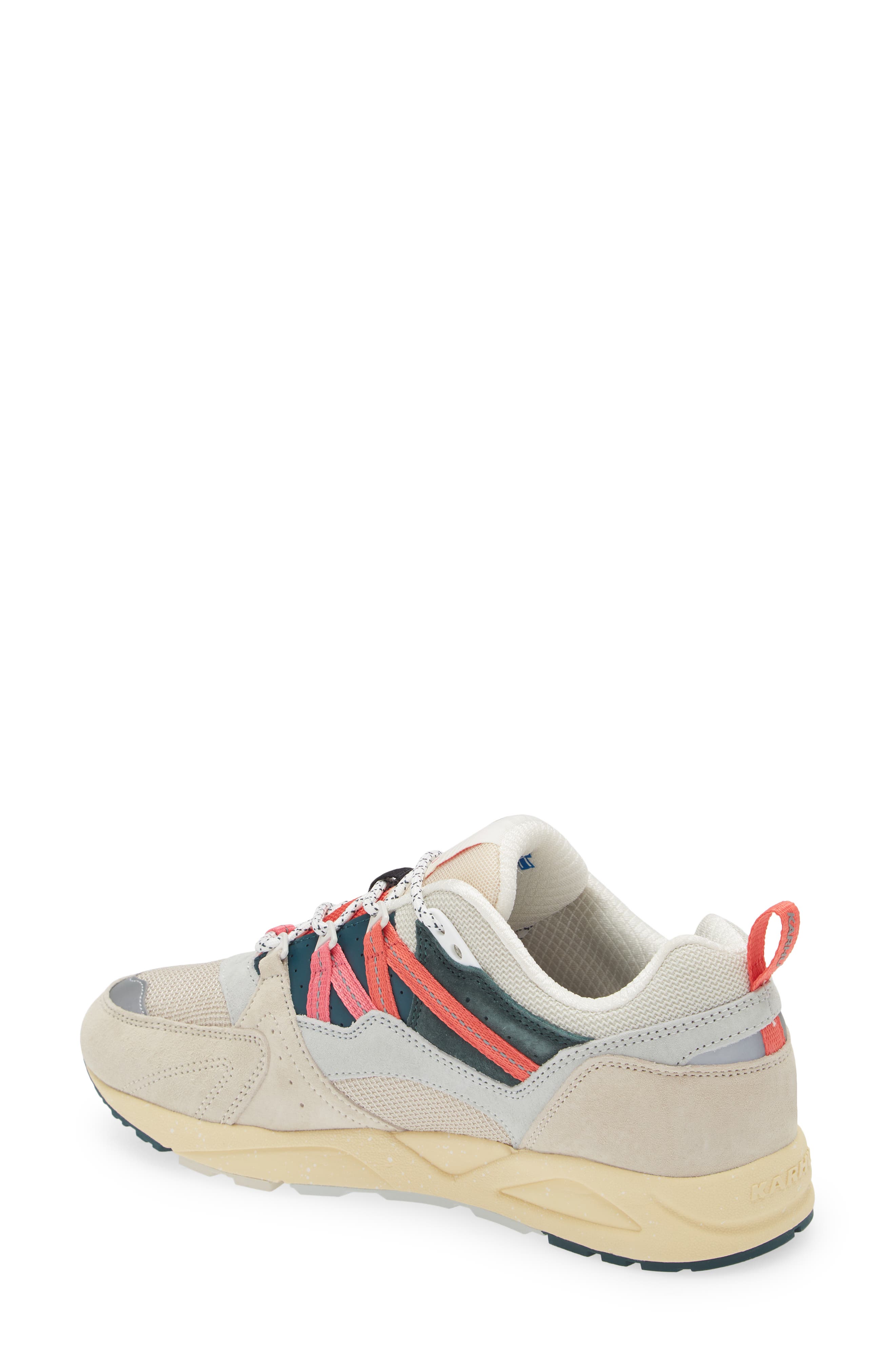 Karhu Gender Inclusive Fusion 2.0 Sneaker, Alternate, color, 
