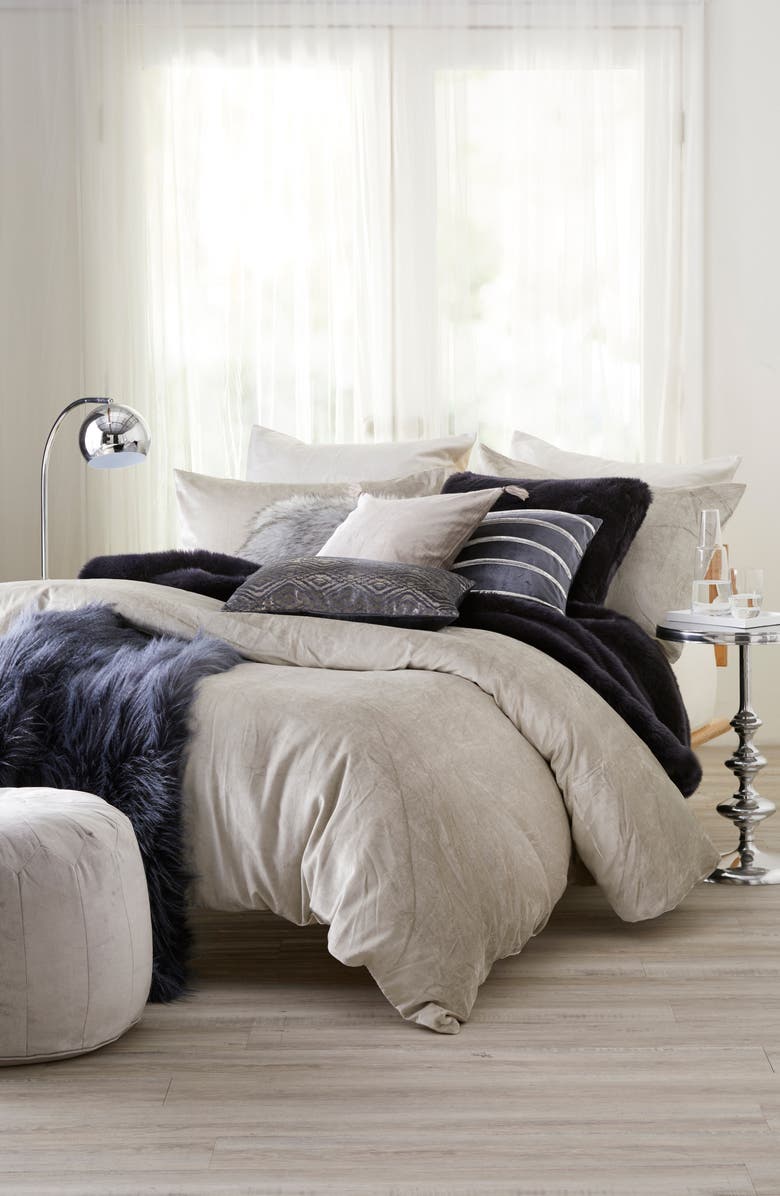 NORDSTROM AT HOME Fauna Faux Fur Throw Blanket, Main, color, 