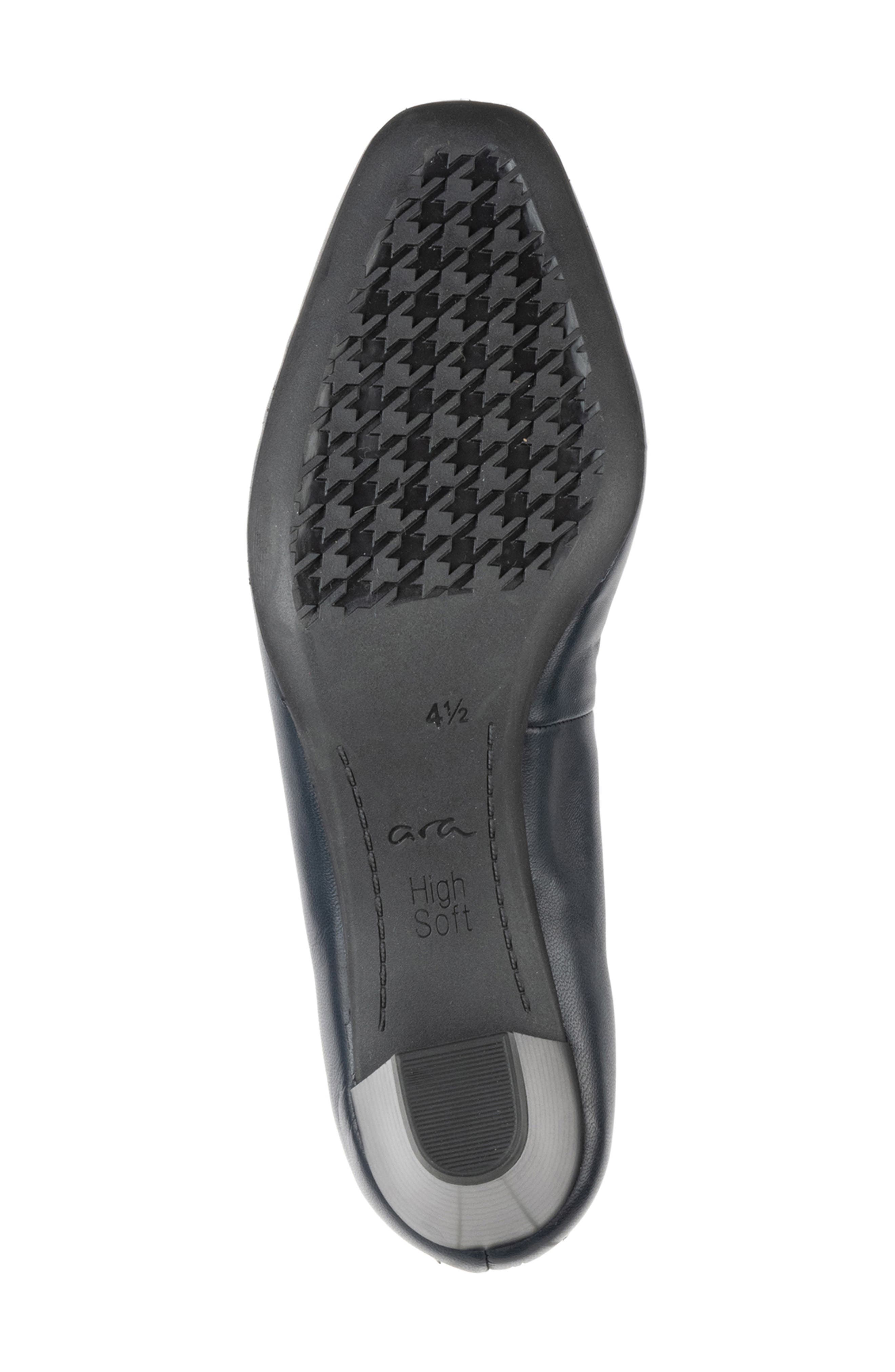 Veda Pump, Alternate, color, BLUE