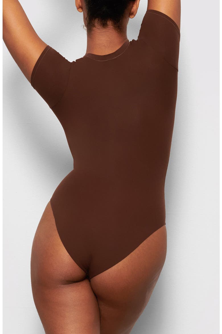 Fits Everybody T-Shirt Bodysuit, Alternate, color, Z/DNUCOCOADNU