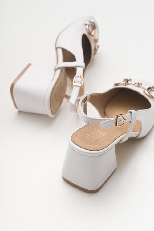 Prologue Shoes Karol Block Heel Pump In White