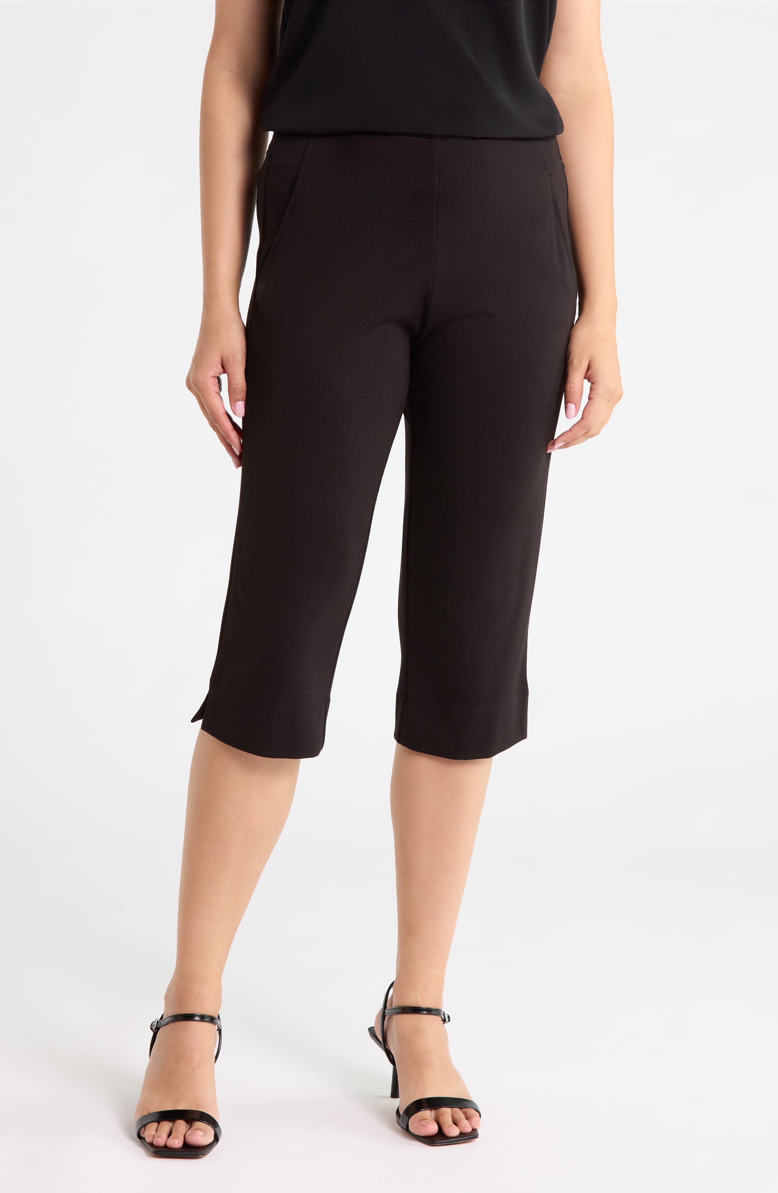 Pull-On Capri Pants