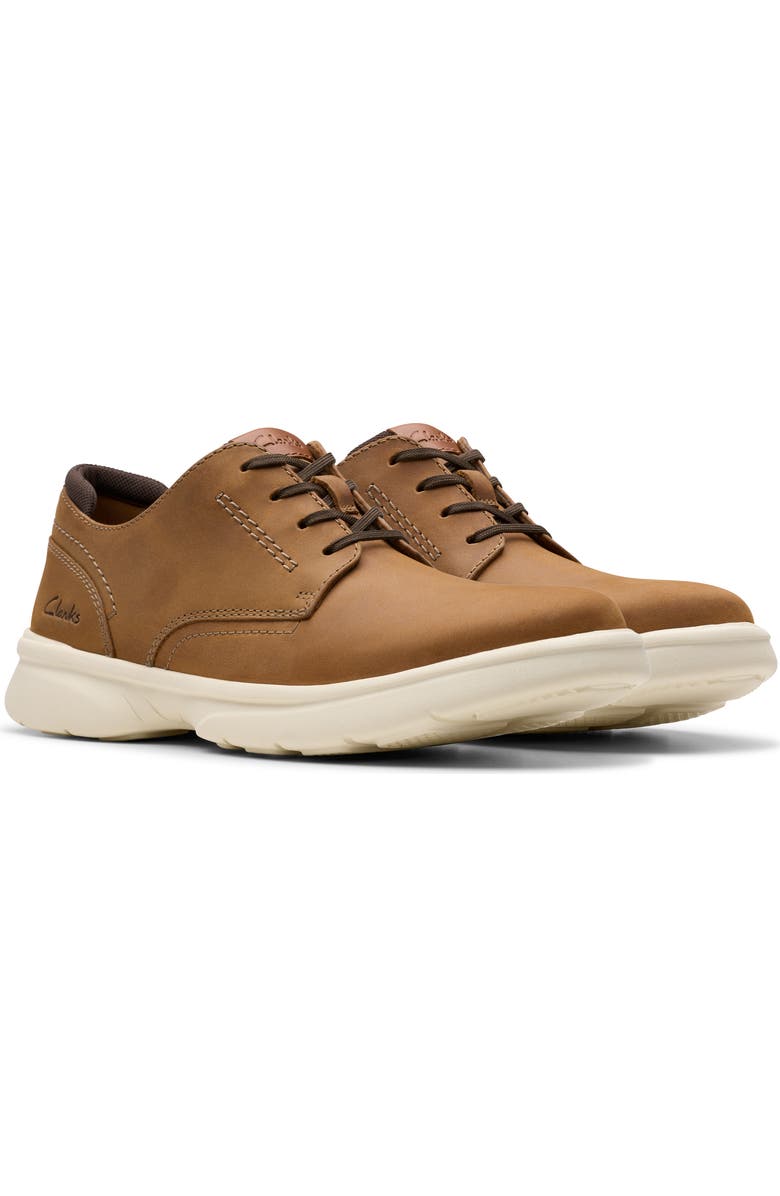 Clarks<sup>®</sup> Bradley Plain Toe Shoe, Alternate, color, Light Brown Leather