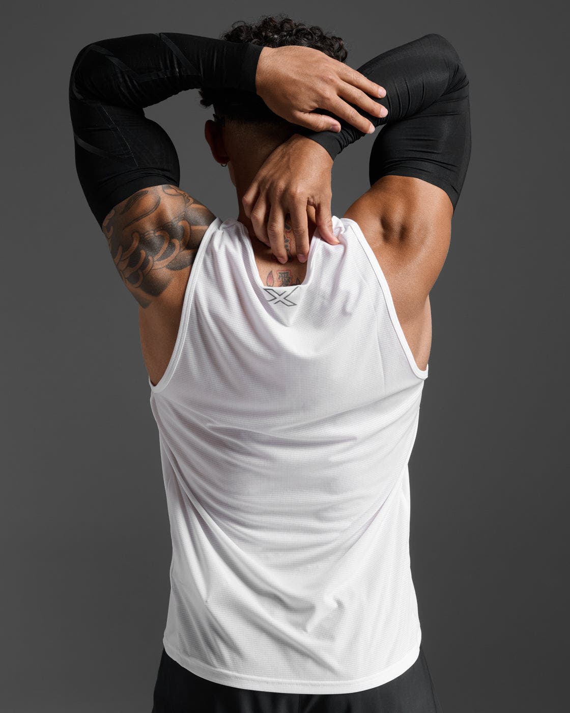 2xu Force Compression Arm Guards In Black