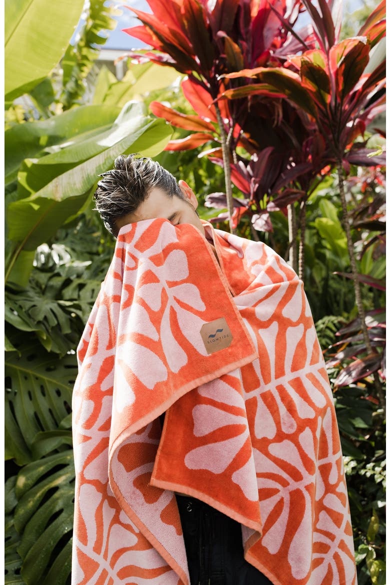 Hapa Oversize Beach Towel, Alternate, color, BRIGHT RED