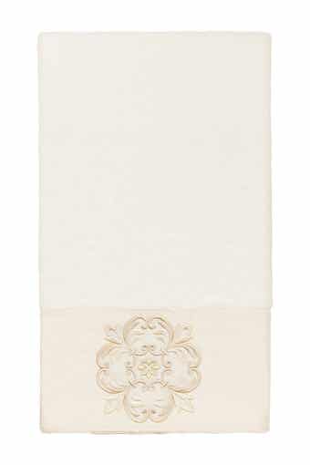 Linum Home Textiles Alyssa Embellished Bath Towel - Cream