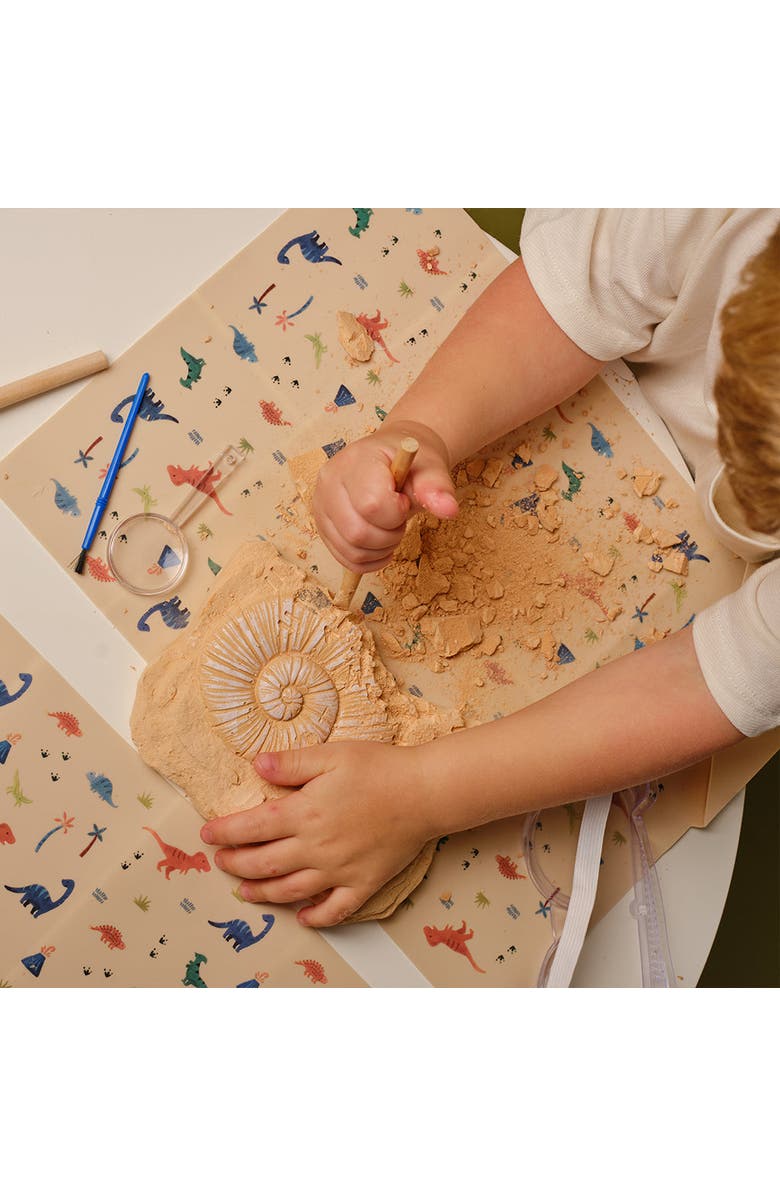 Austin Baby Co Silicone Foldable Placemat, Alternate, color, Safari Warm Cream