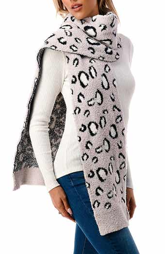 MARCUS ADLER Cheetah Print Cozy Scarf