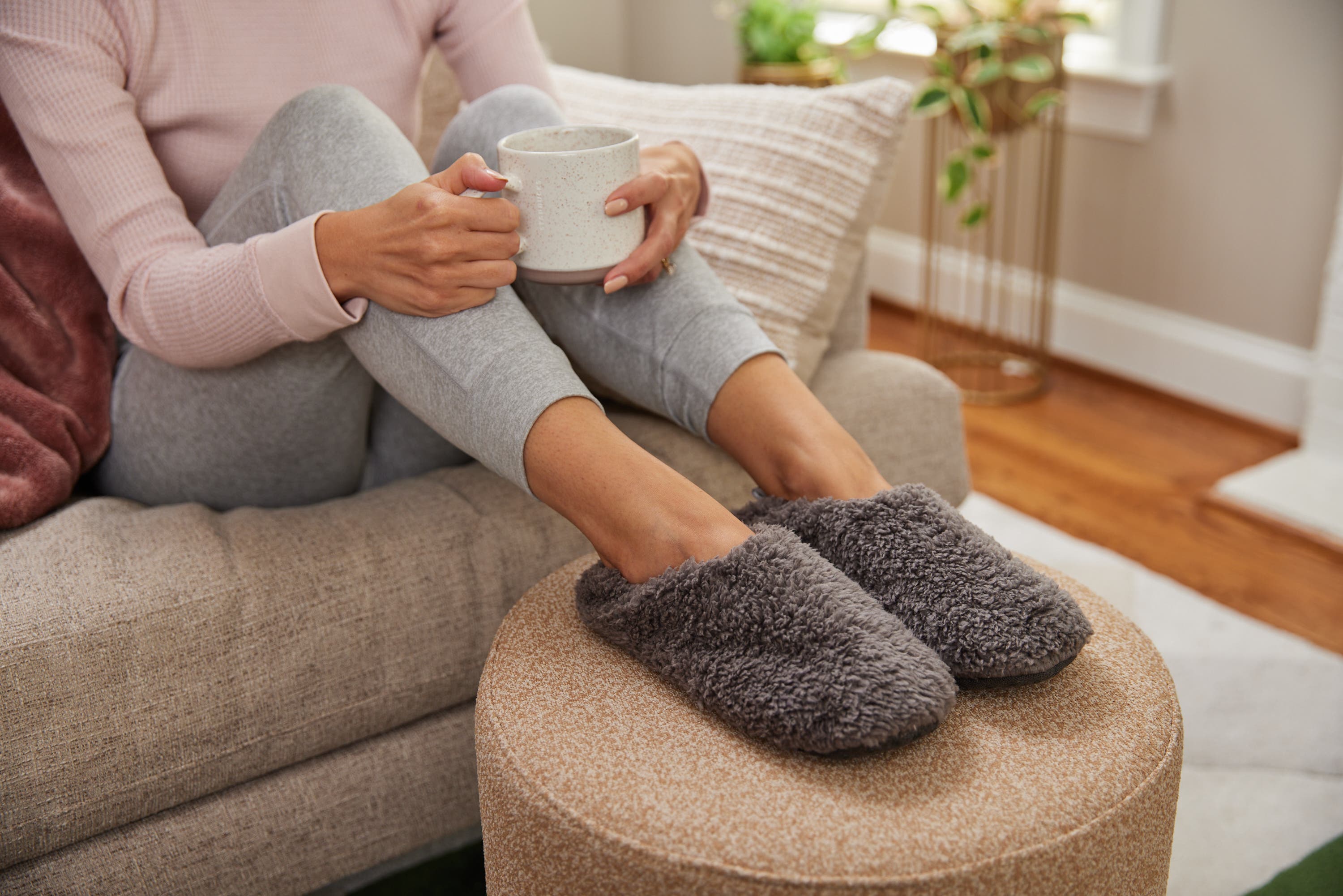 Feelgoodz Women's Aurora Slipper Socks, Alternate, color, Smoke