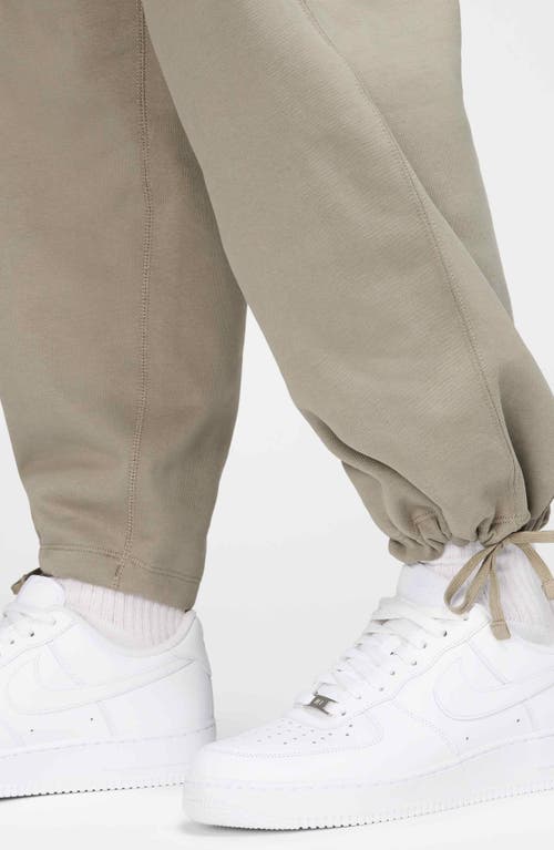 Nike Solo Swoosh Fleece Sweatpants In Gray