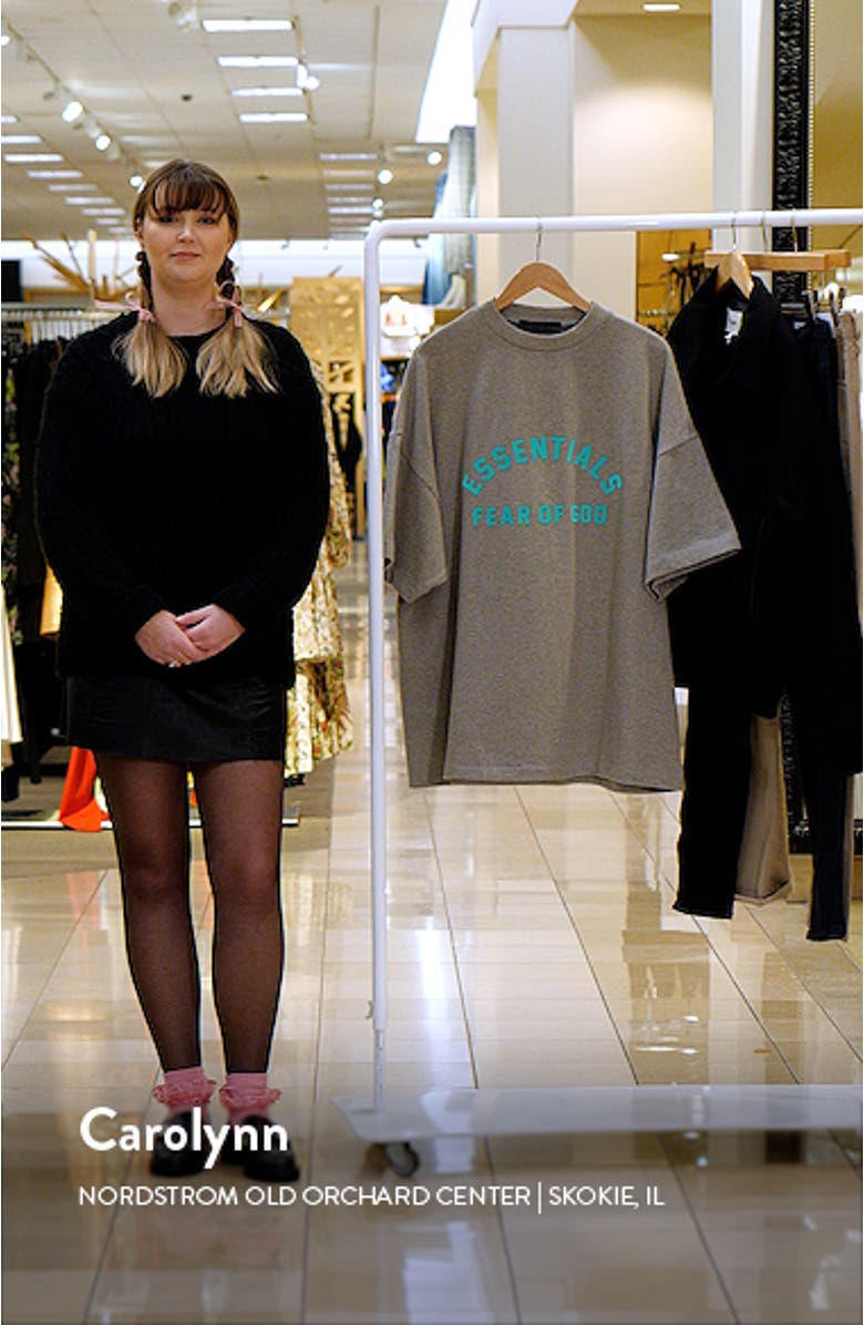 Crewneck Graphic T-Shirt, sales video thumbnail