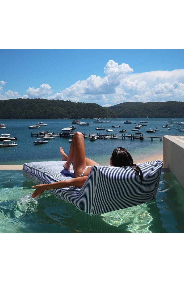 Sunnylife Luxe Lieon Lounger Le Weekend Navy Inflatable Pool Float, Alternate, color, 