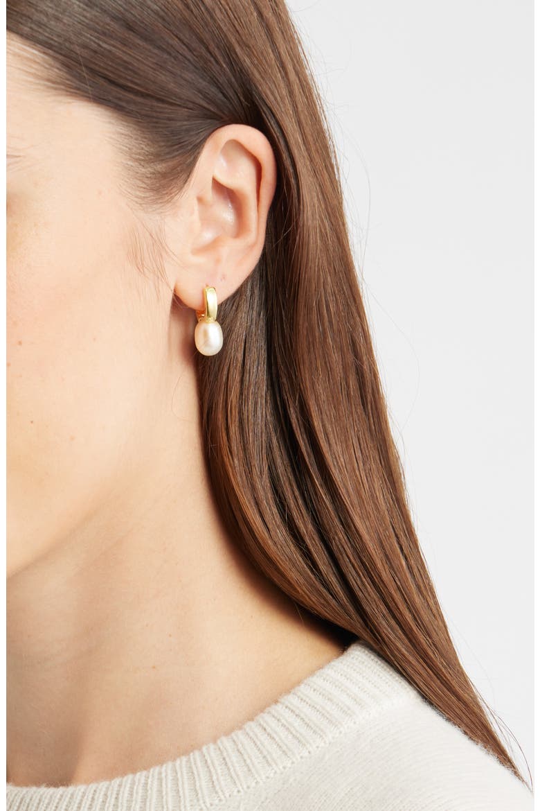 Demi Fine Freshwater Pearl Huggie Hoop Earrings, Alternate, color, 14K GOLD PLATED
