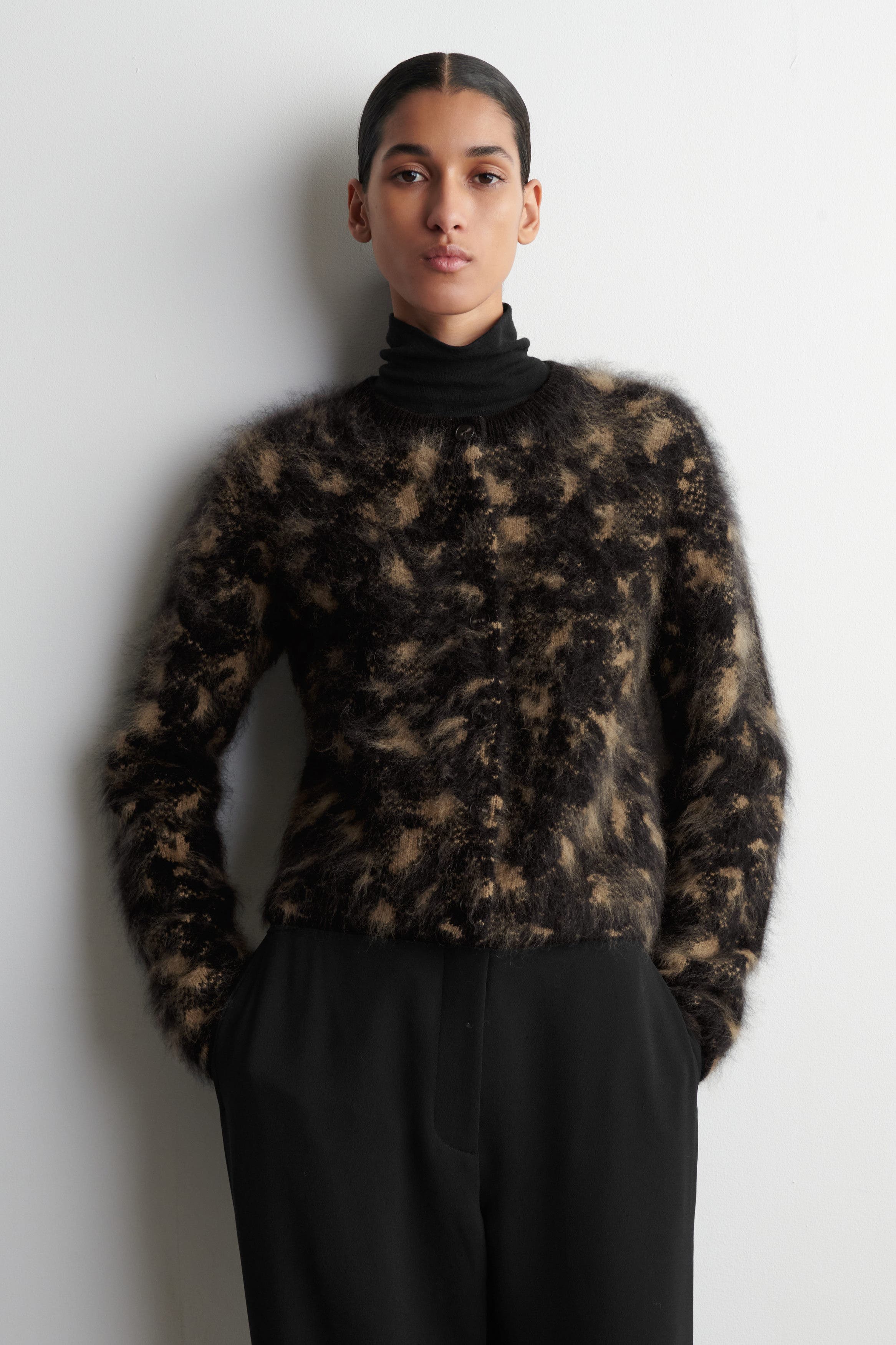 selected BLACK / BROWN