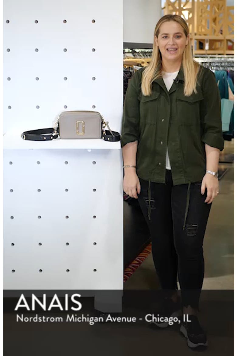 The Marc Jacobs The Softshot 21 Crossbody Bag video