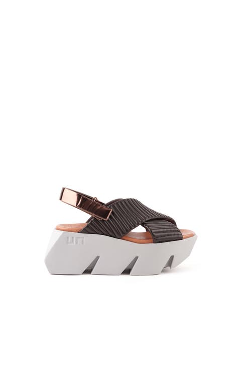 Bull Puffier Sandals