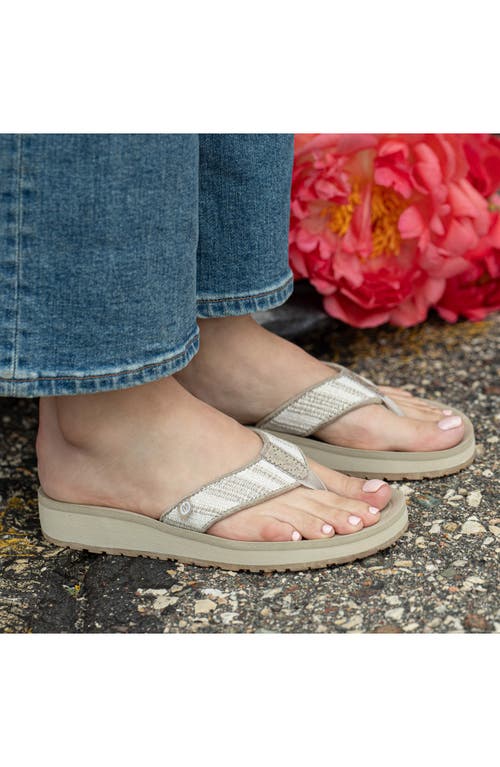 Minnetonka Hedy 2.0 Flip Flop In Taupe Stripe