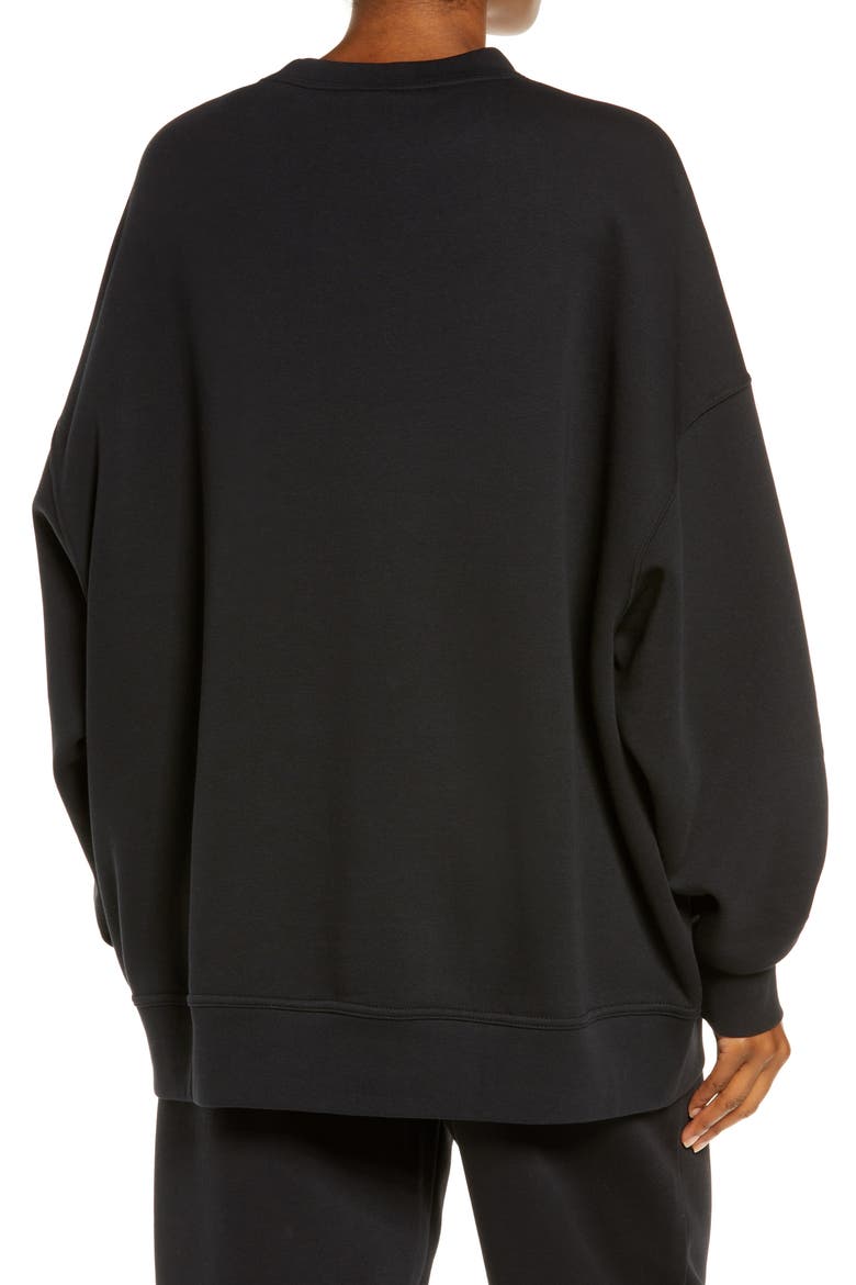 Sportswear Collection Essentials Oversize Fleece Crew Sweatshirt, Alternate, color, BLACK/ WHITE