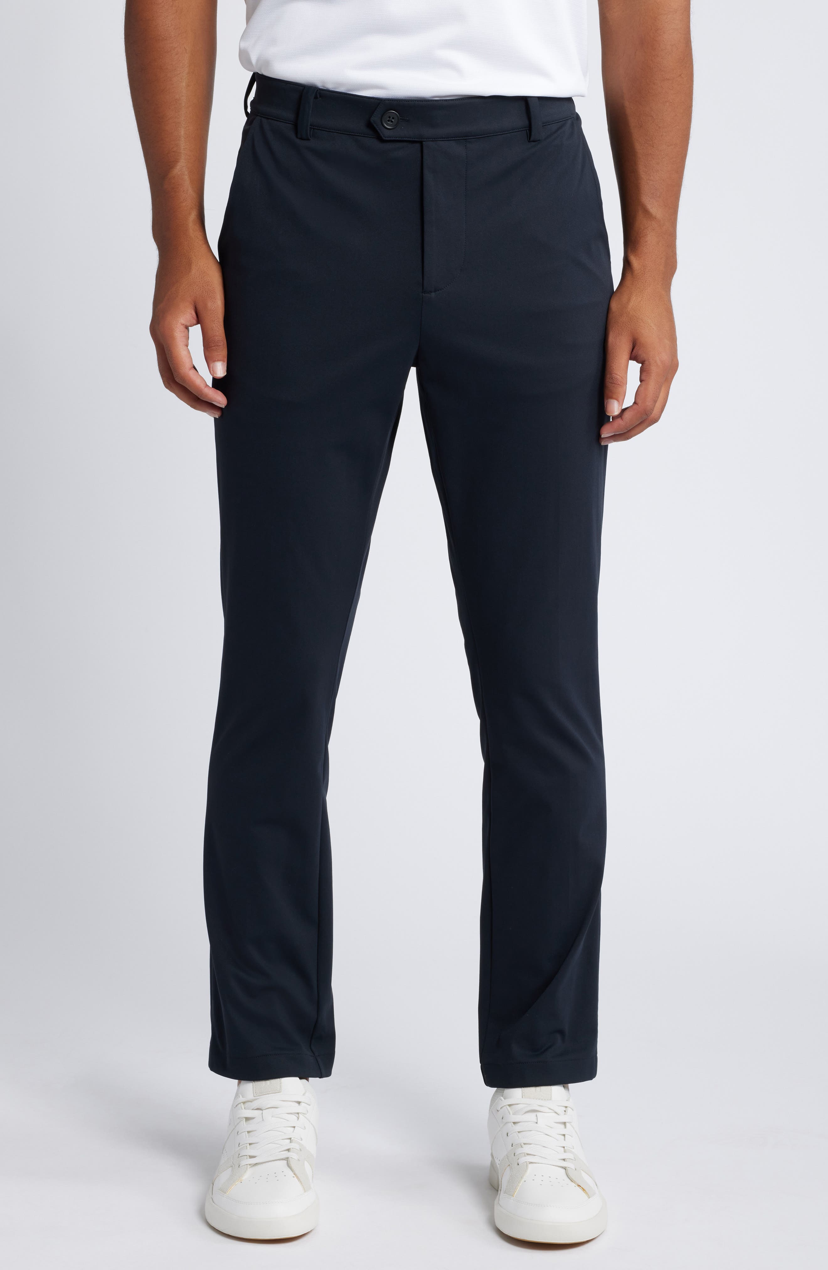 Mizzen+Main Upton Flat Front Chinos in Black Solid 