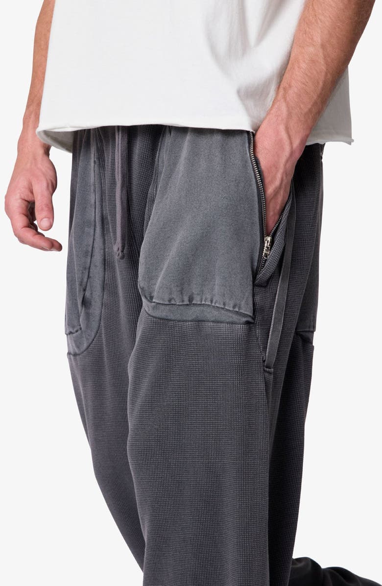 mnml Thermal Cotton Cargo Sweatpants, Alternate, color, Grey