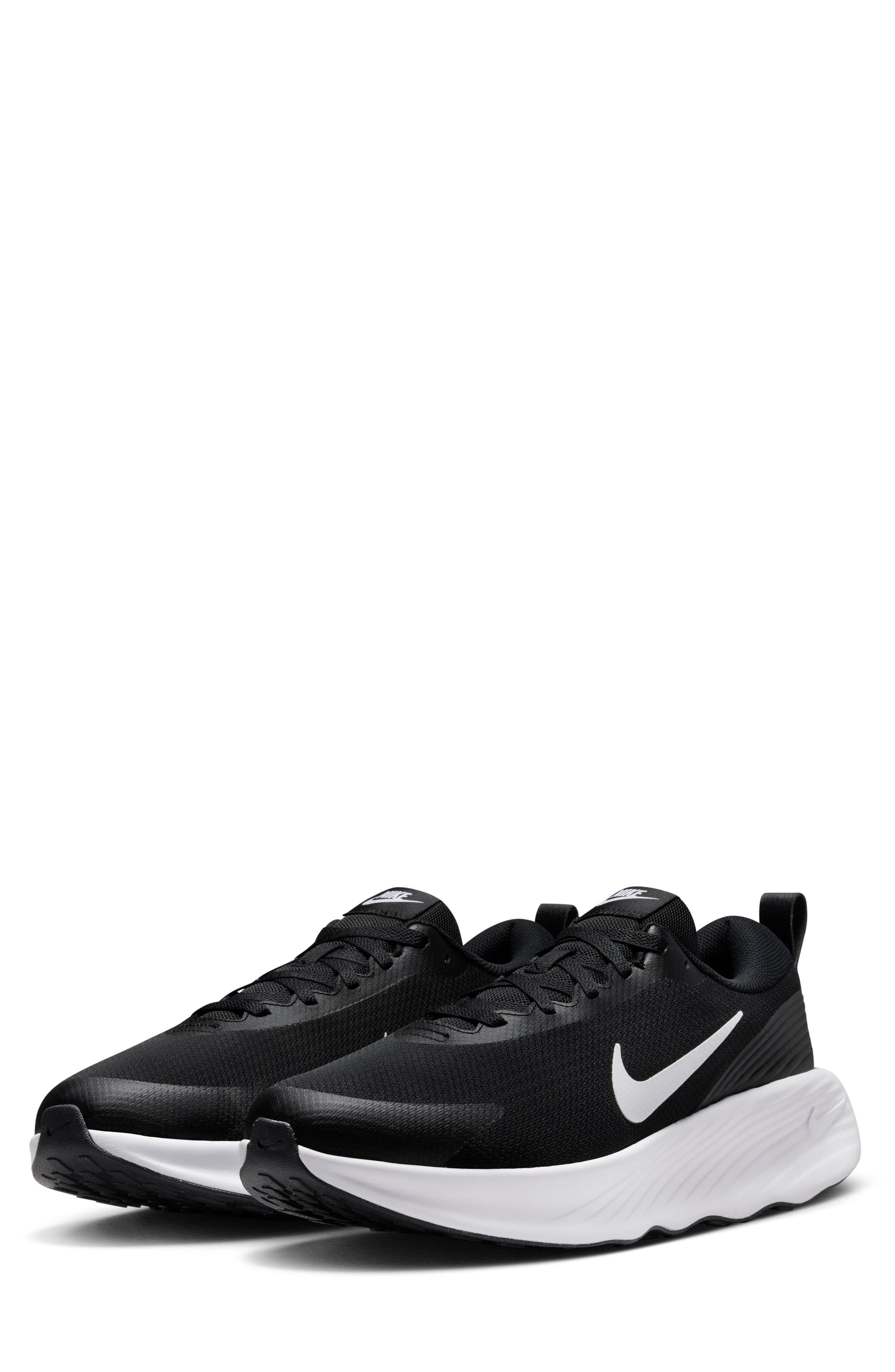 Nike Promina Walking Sneaker