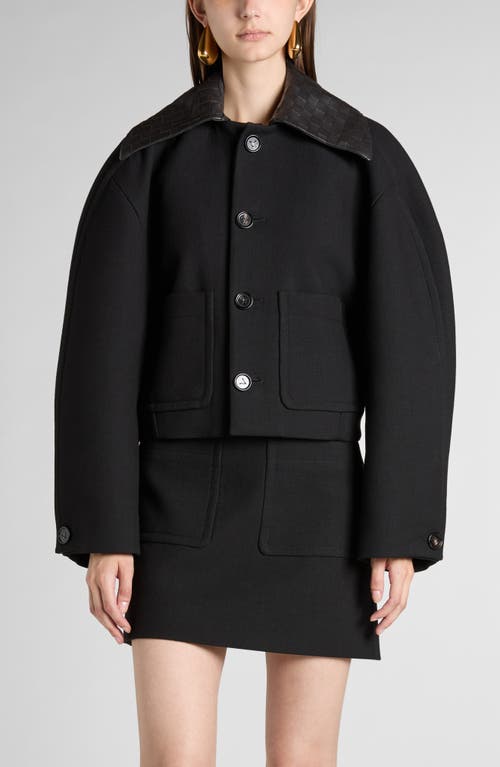 BOTTEGA VENETA BOTTEGA VENETA CURVED SLEEVE CROP JACKET WITH INTRECCIATO LEATHER COLLAR