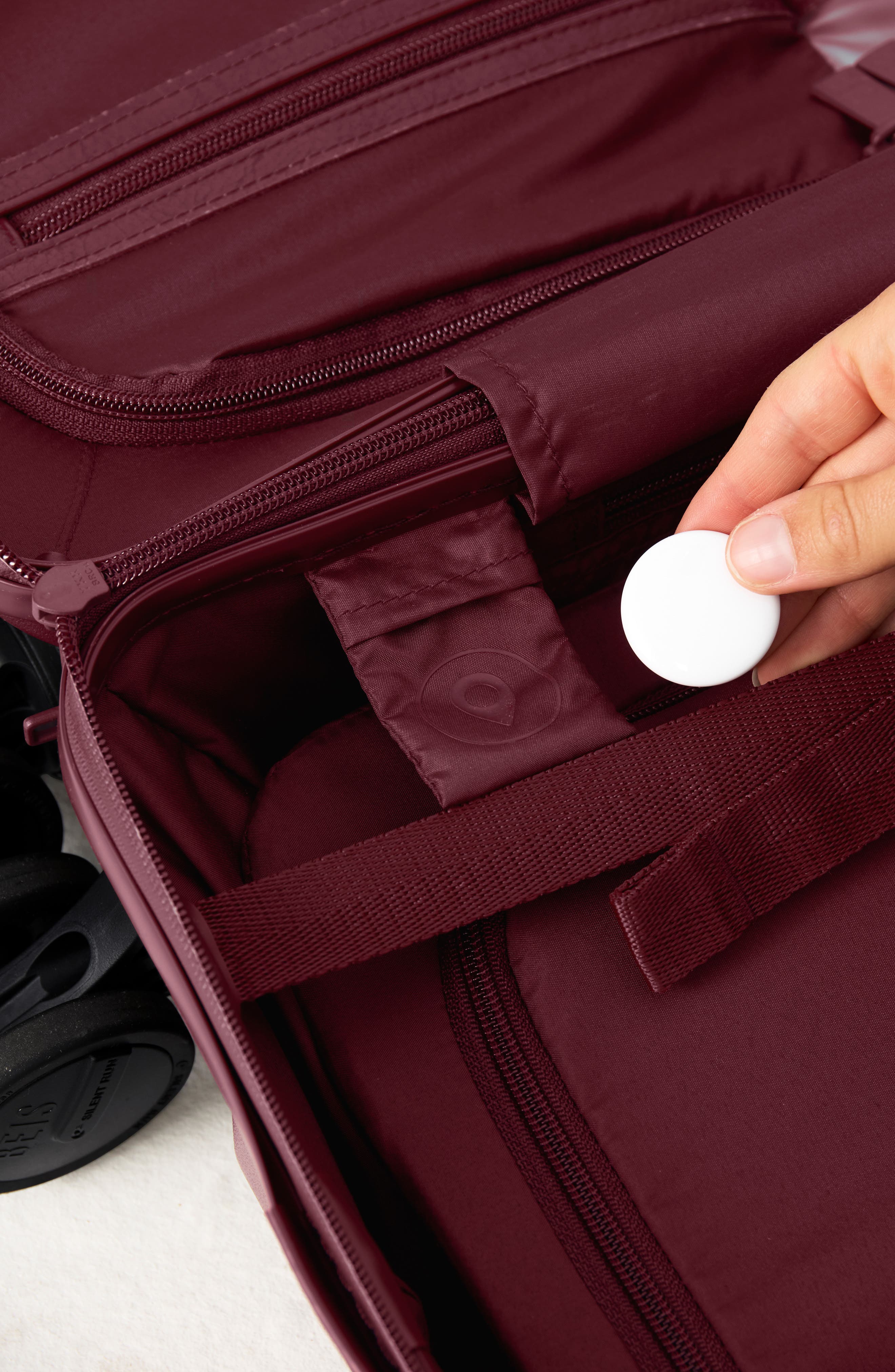 Béis The 22-Inch Expandable Carry-On Roller, Alternate, color, 