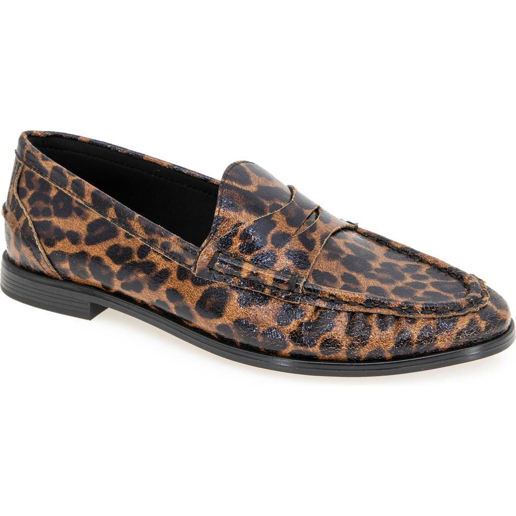 Reaction Kenneth Cole Zoila Penny Loafer In Brown