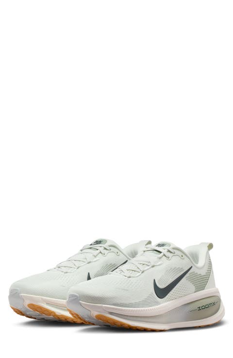 Vomero 18 Running Shoe (Men)