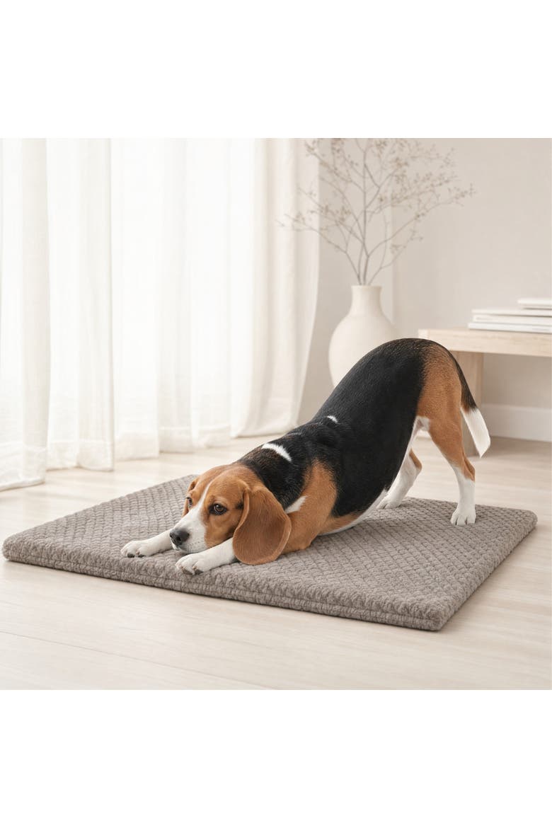 Essential PV Fleece Scalloped Crate Pad, Alternate, color, Silver Mink