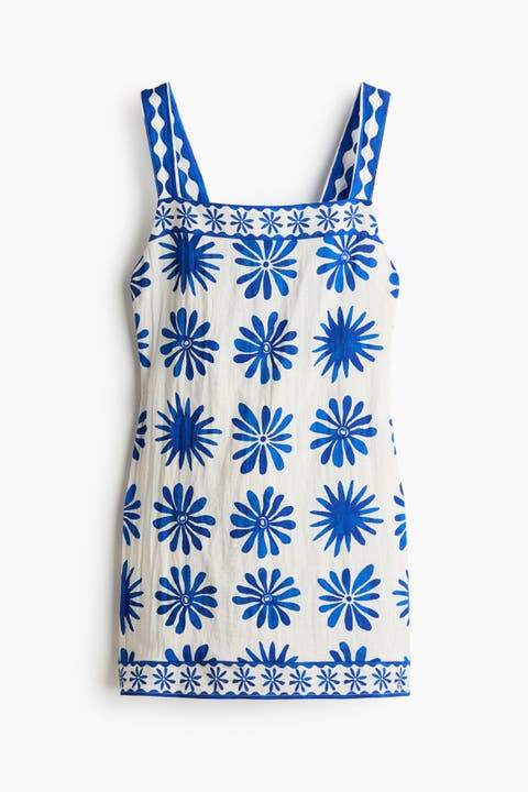 Sleeveless Open-back Dress