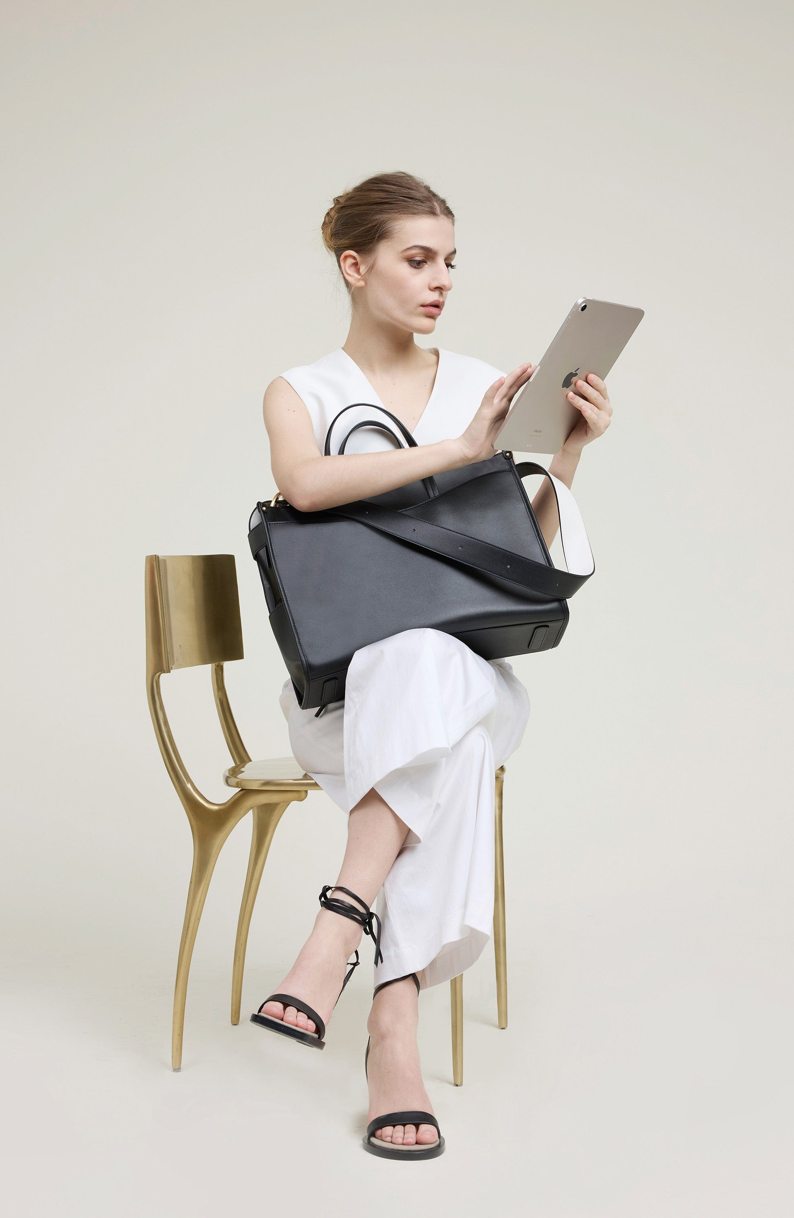 OLEADA Reverie Tote, Alternate, color, Onyx