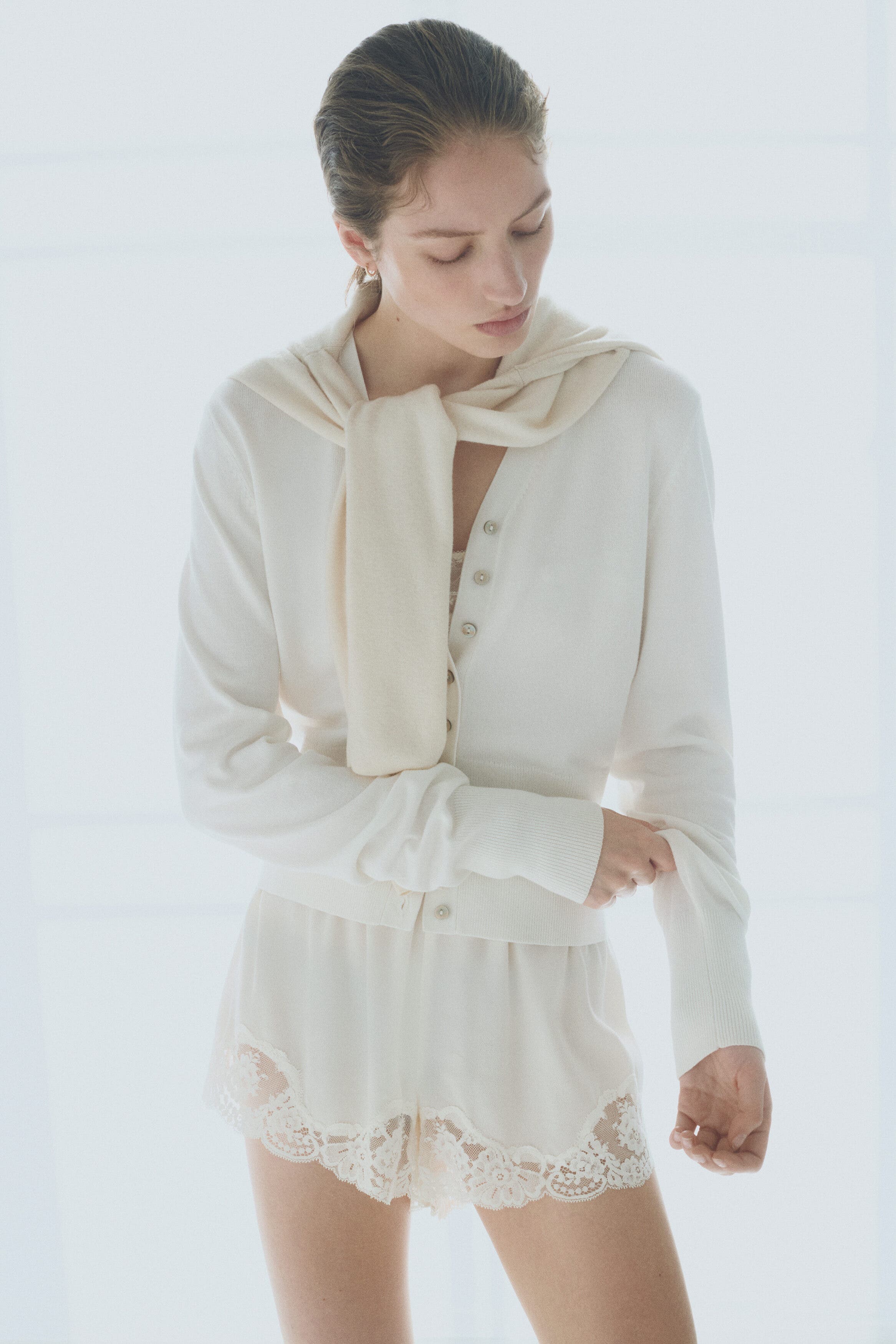 Fine-knit cardigan