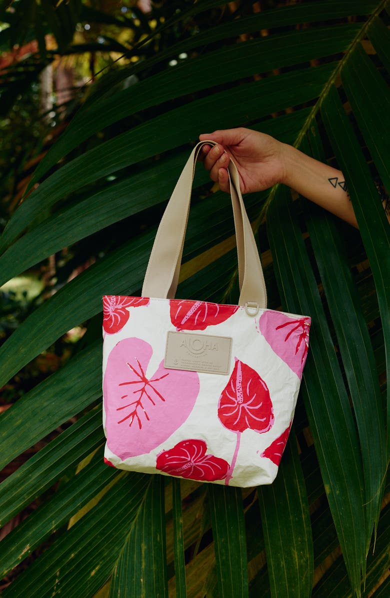 Aloha Collection Mini Day Tripper Anthurium Water Resistant Tote, Alternate, color, Sweetheart