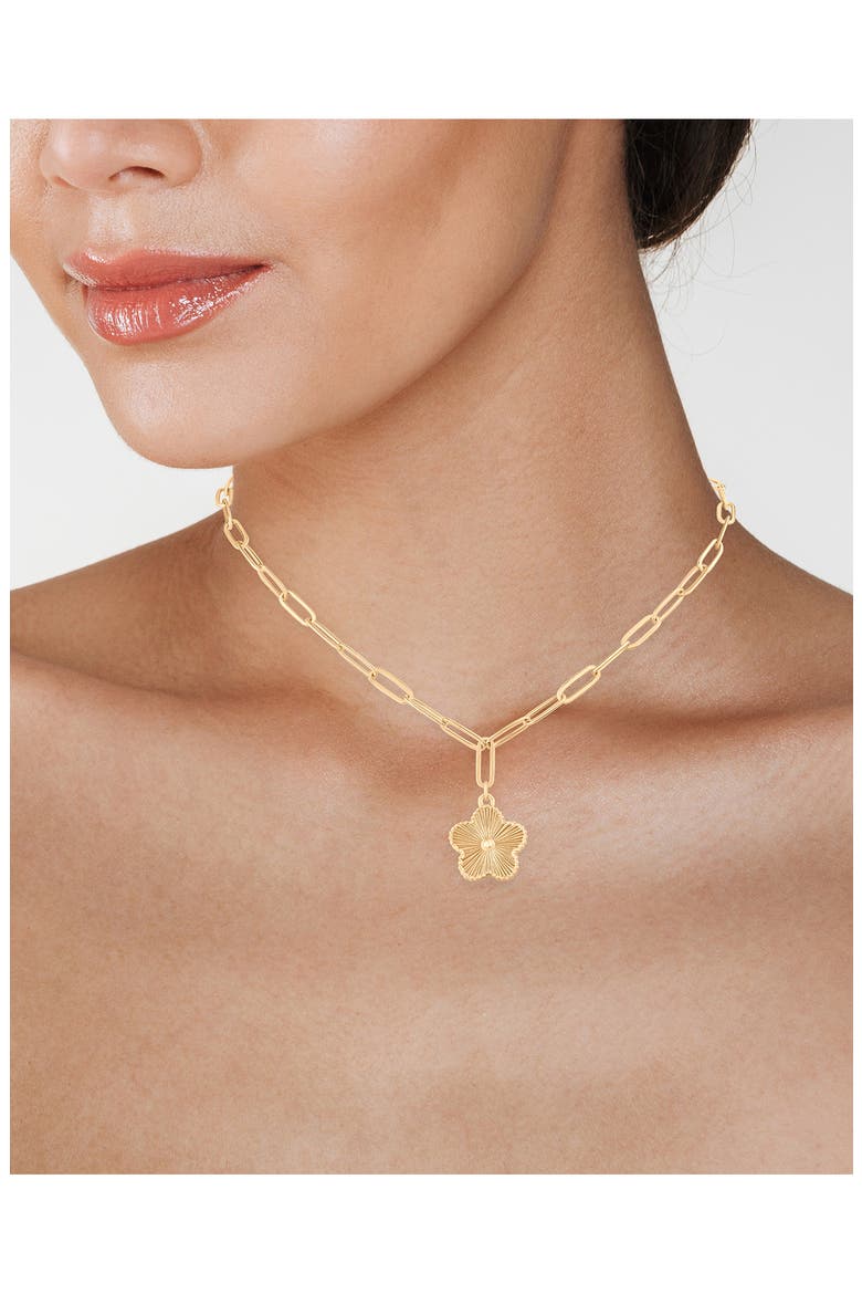Clover Pendant Necklace (Nordstrom Exclusive), Alternate, color, GOLD