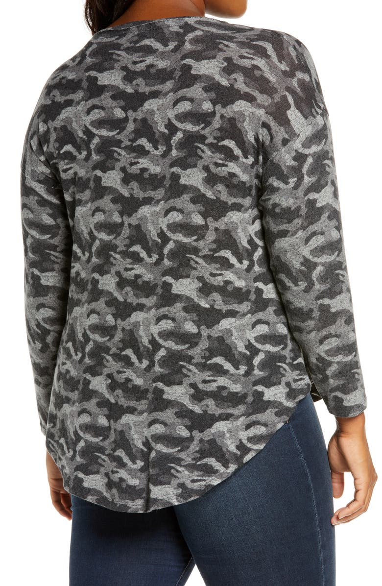 Bobeau Sami Camo V-Neck Top, Alternate, color, 