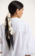 La DoubleJ Diamond Scarf