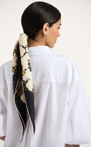 La DoubleJ Diamond Scarf