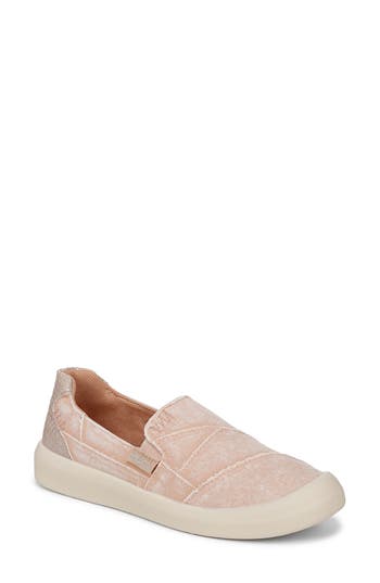 Blowfish Malibu Beachfront Slip On Sneaker In Pink Washed Canvas
