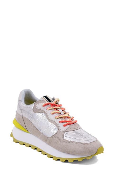 Phoebe Sneaker (Women)