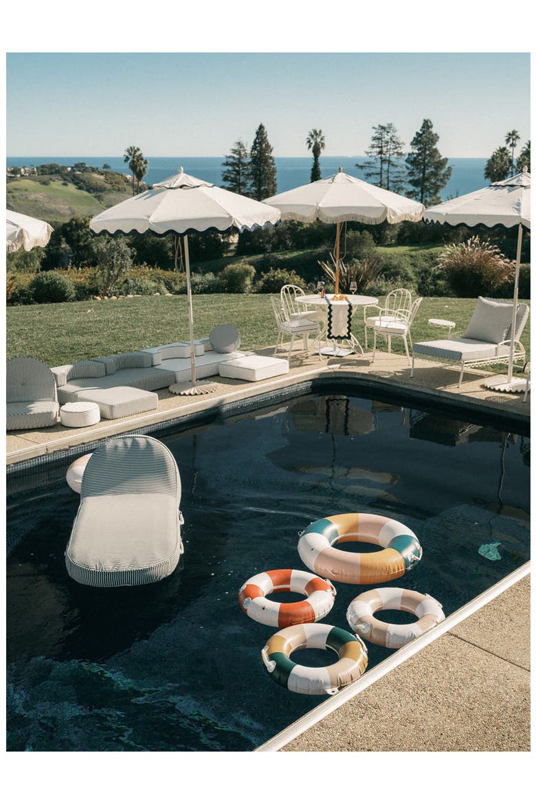 The Classic Pool Float, Alternate, color, 70S PANEL CINQUE