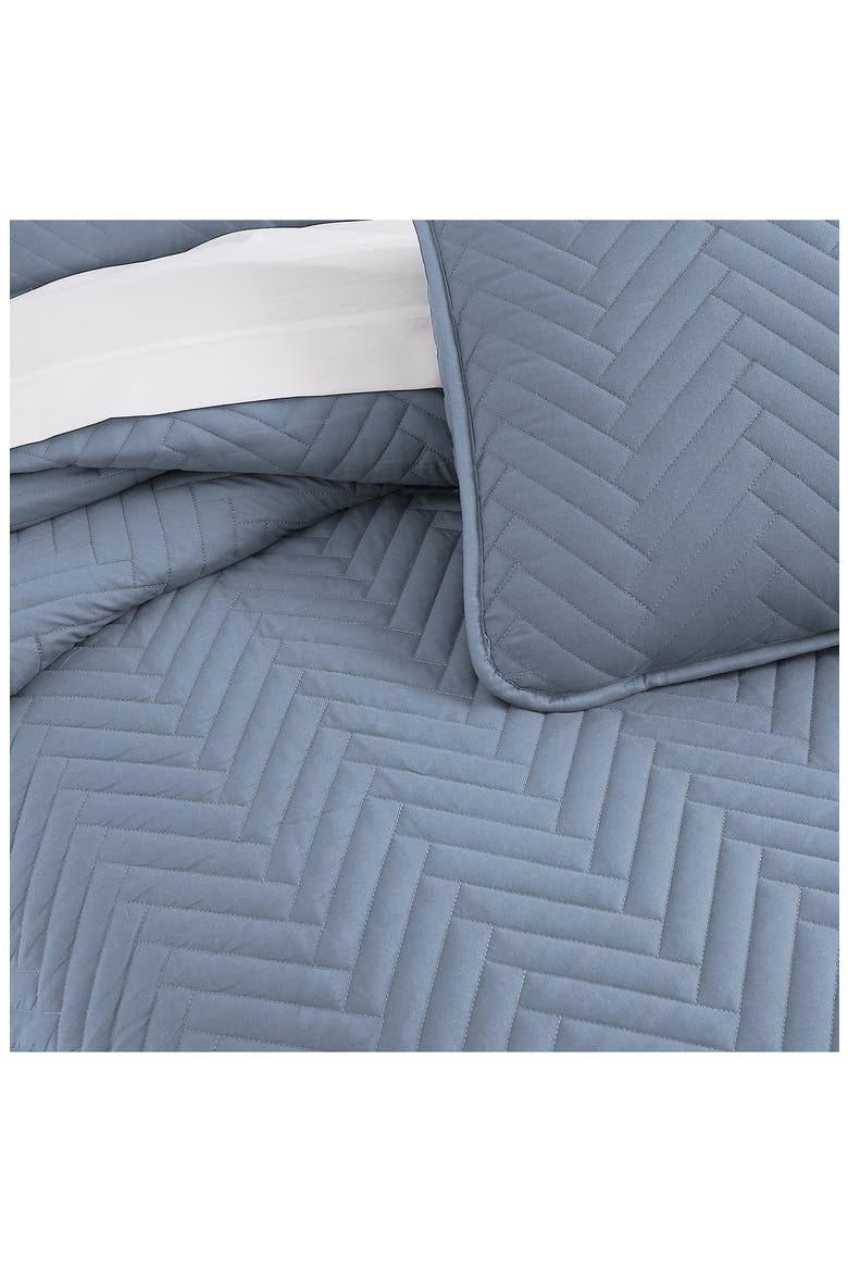 Chevron Quilt Set, Alternate, color, BLUE