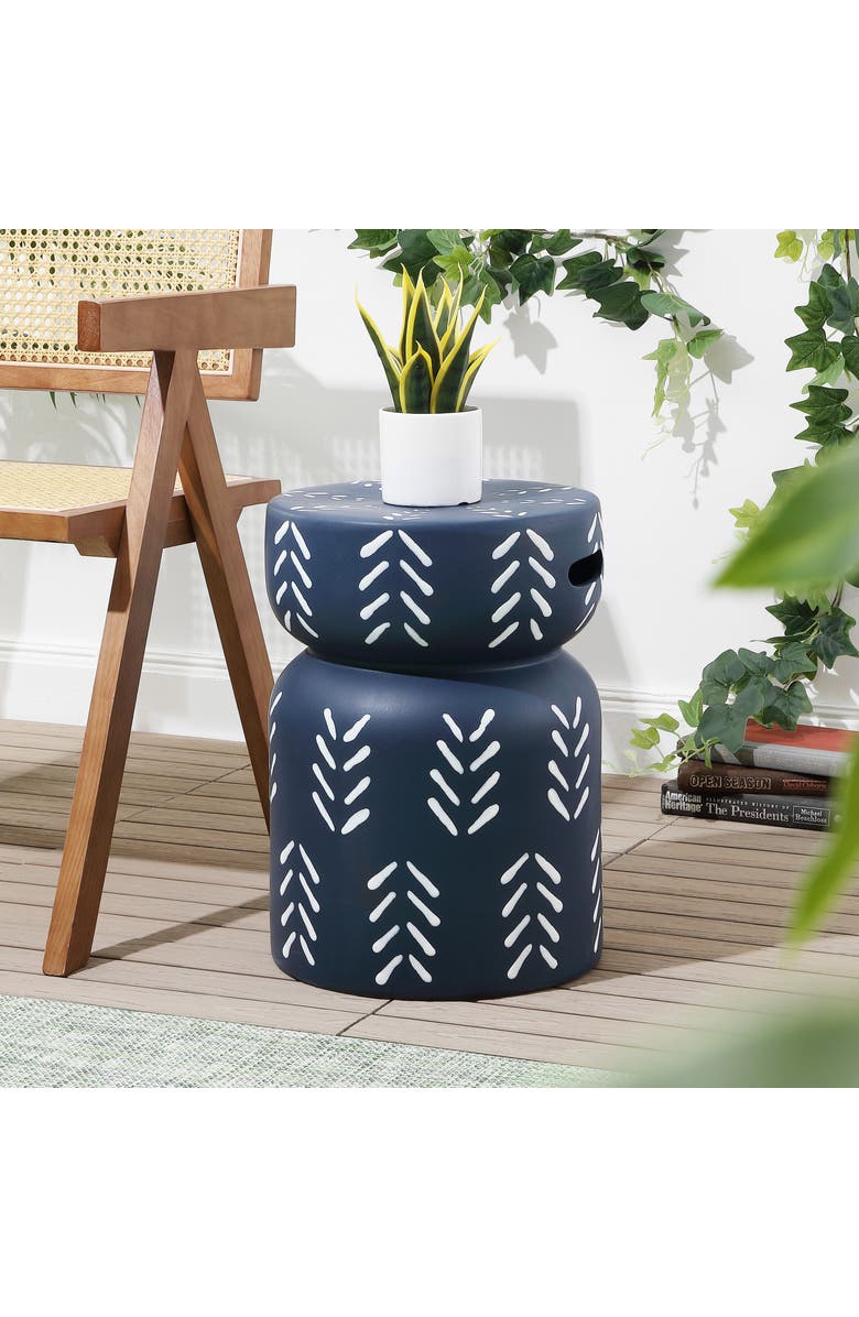 JONATHAN Y Kiri 18" Modern Bohemian Arrow Pattern Drum Indoor/Outdoor Garden Stool, Alternate, color, Navy/White