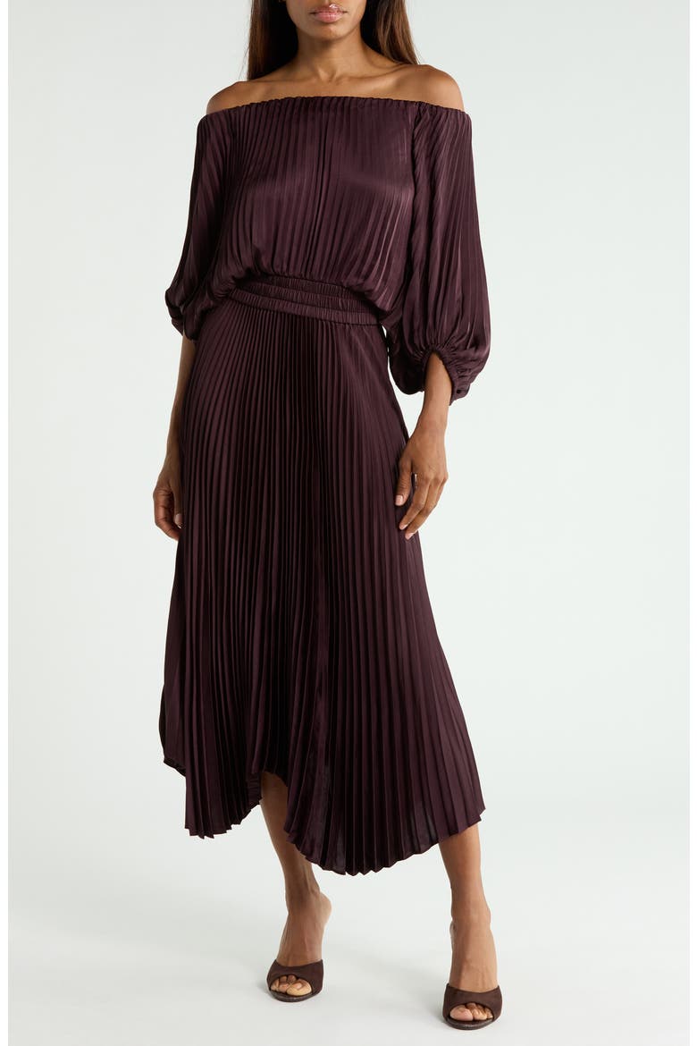 women's lavender dress Kelly Short in and Gold Embellishment Collection:WK28REPEAT The flowing skirt features Women's Yellow Sundresses | Color:Rose Gold and Wine-GR001