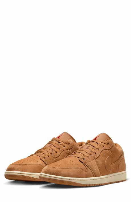 Air Jordan 1 Low SE Basketball Sneaker