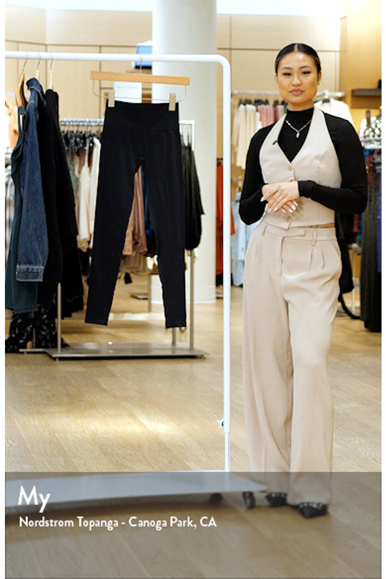 Seamless High Waist Smoothing Leggings video